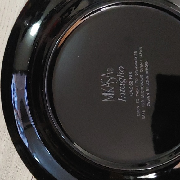 Mikasa dinner set - Picture 2 of 3